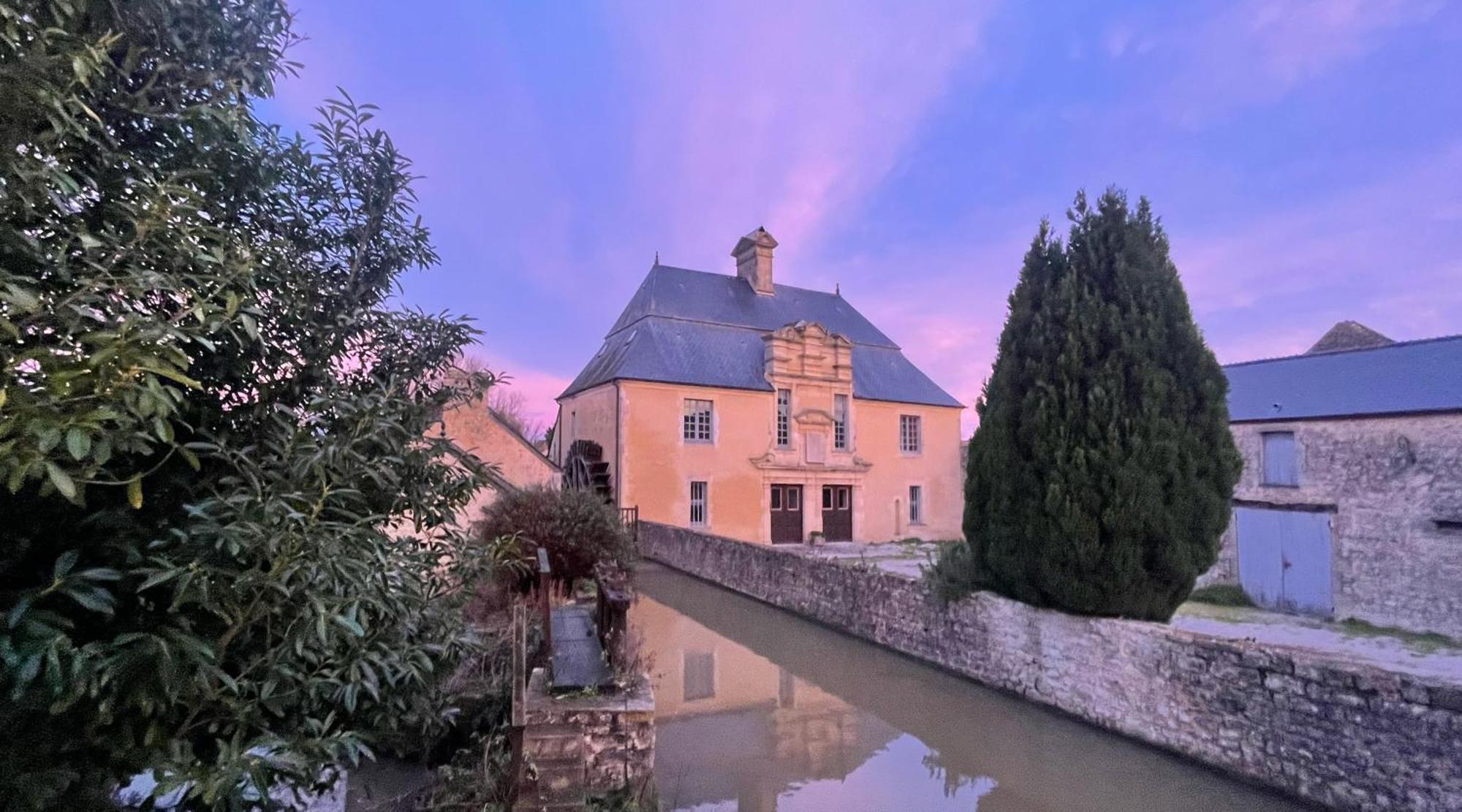 לינה וארוחת בוקר Trevieres Le Beau Moulin מראה חיצוני תמונה